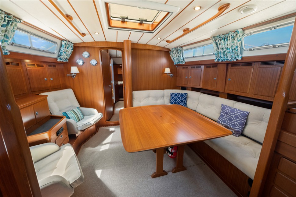 HALLBERG RASSY 54308