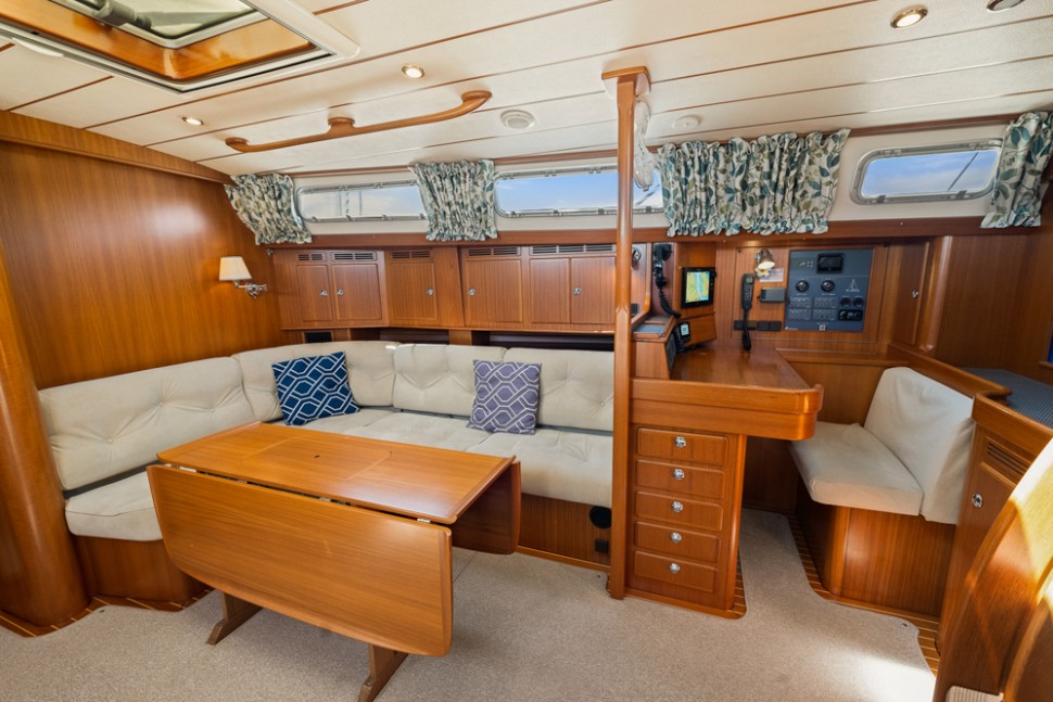 HALLBERG RASSY 54309