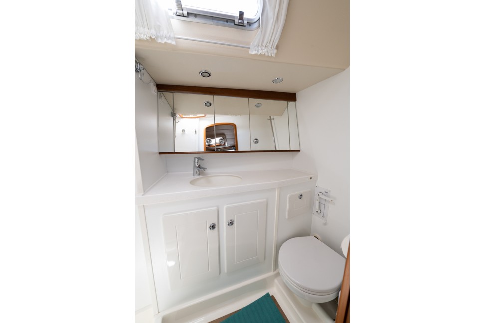 HALLBERG RASSY 54317