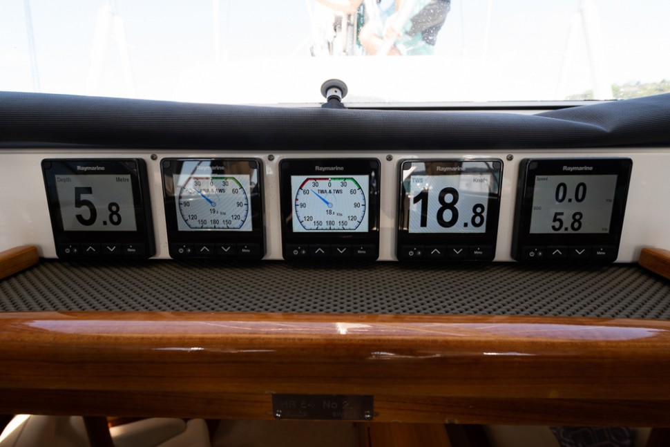 HALLBERG RASSY 54318