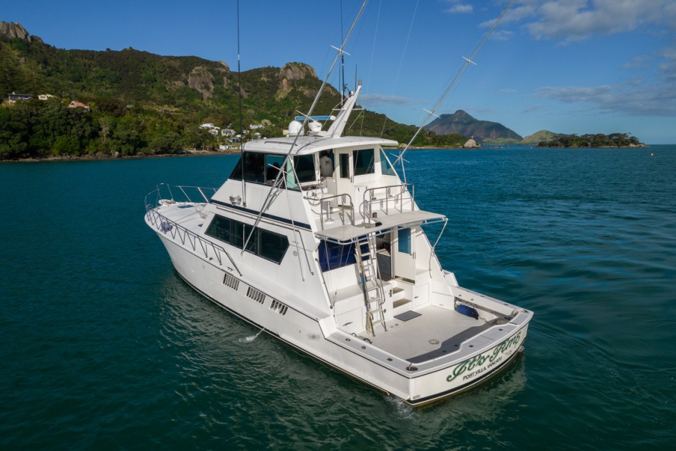 HATTERAS 65 104