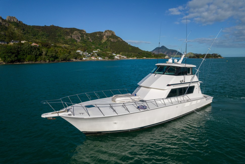 HATTERAS 65 105