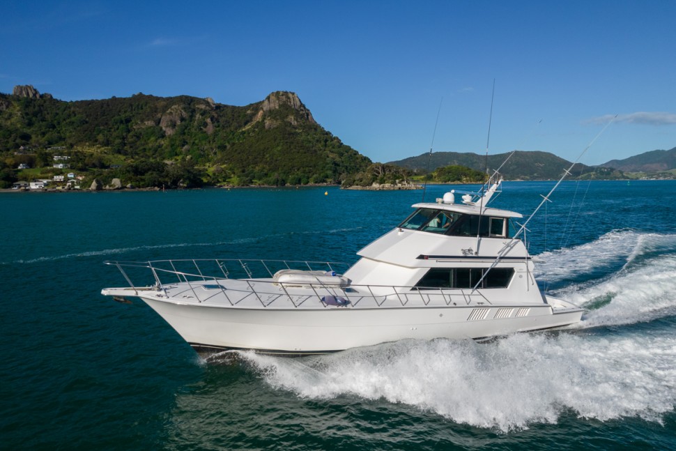 HATTERAS 65 107
