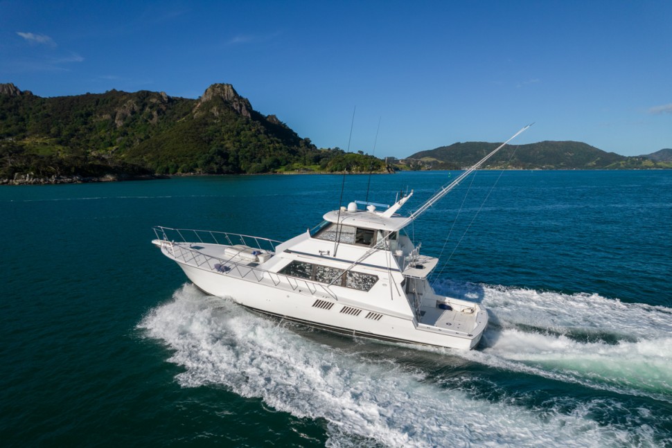 HATTERAS 65 109