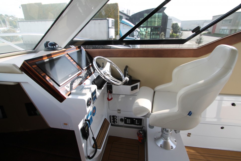 Herley 12 Helm seat