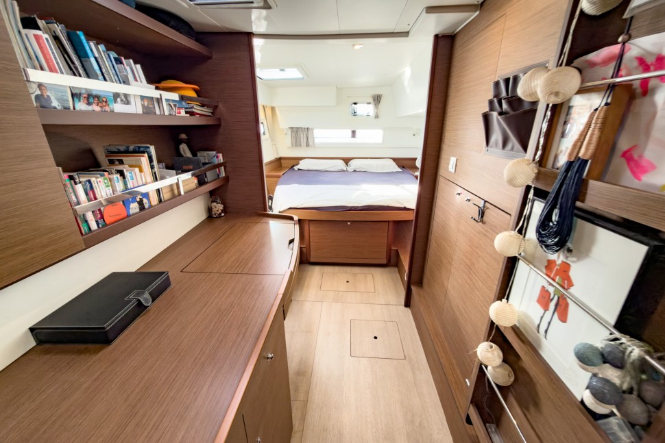 LAGOON 42 OWNER 3 CABINS 36