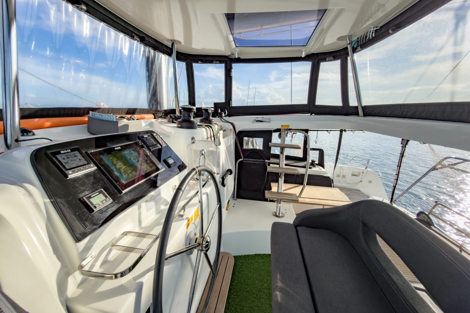 LAGOON 42 OWNER 3 CABINS 40