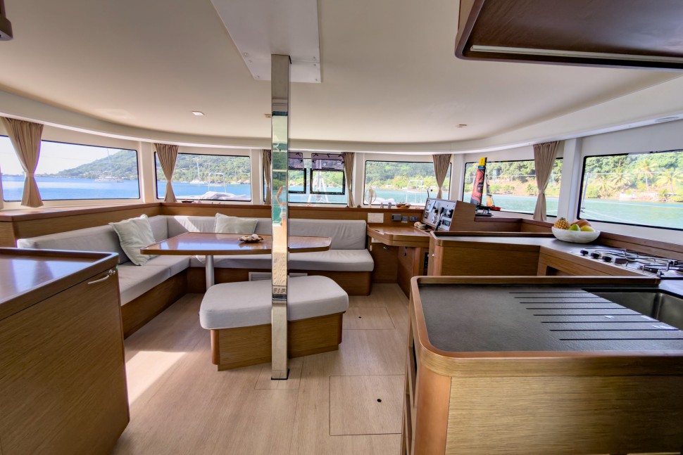 LAGOON 42 OWNER 3CABINS 33