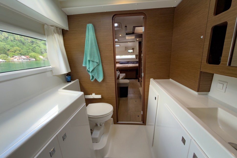 LAGOON 42 OWNER 3CABINS 35