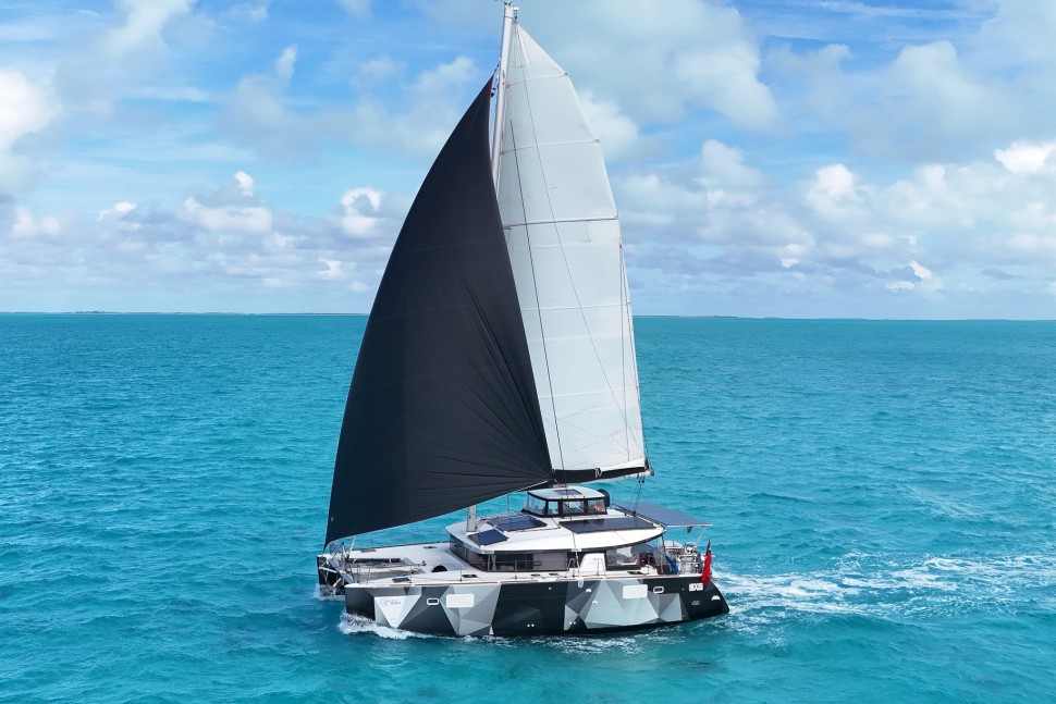 LAGOON 450S 1 exterior