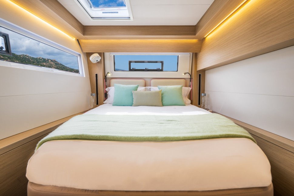 LAGOON 51 ICONIC 14