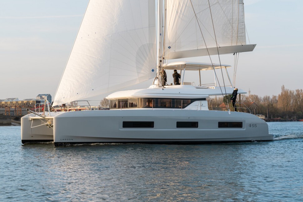 LAGOON 55 T20 6