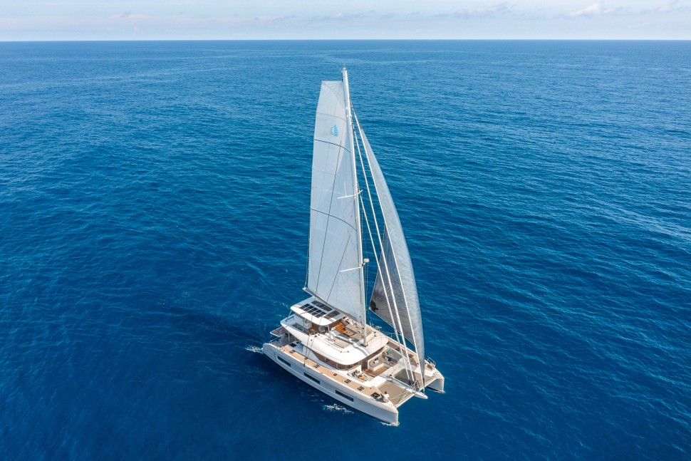 LAGOON 60 EXTERIOR 6