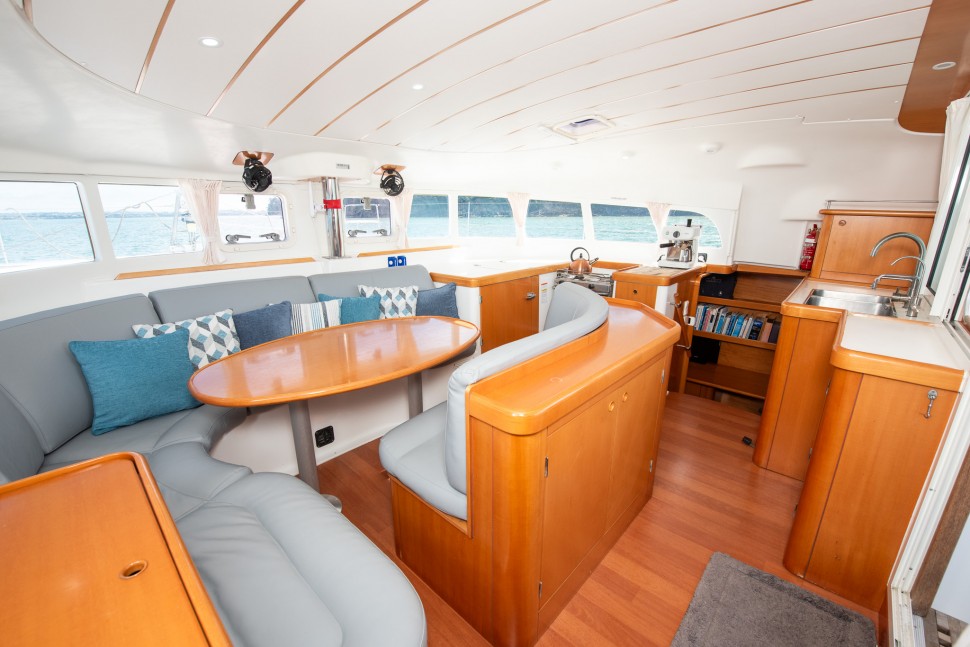 Lagoon 410 s2 11