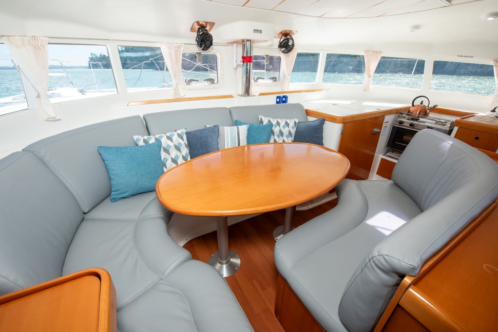 Lagoon 410 s2 13