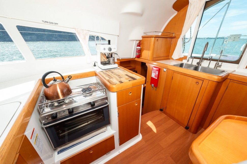 Lagoon 410 s2 16