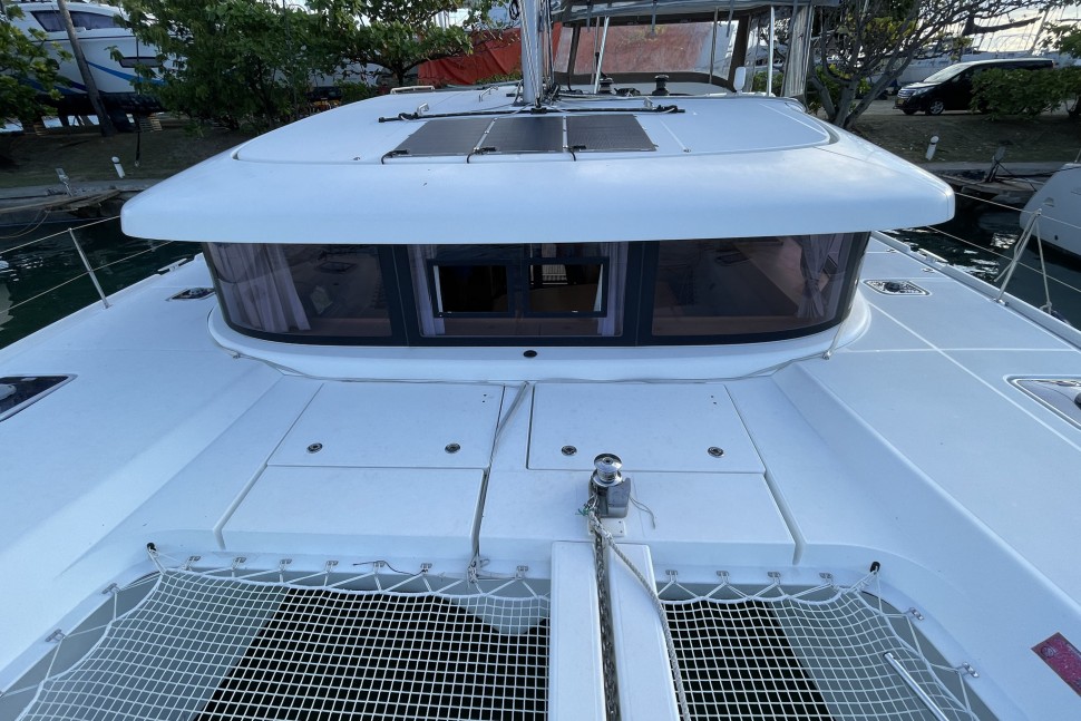 Lagoon 42 110