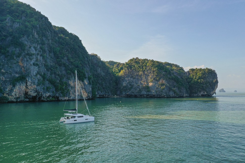 Lagoon 42 39