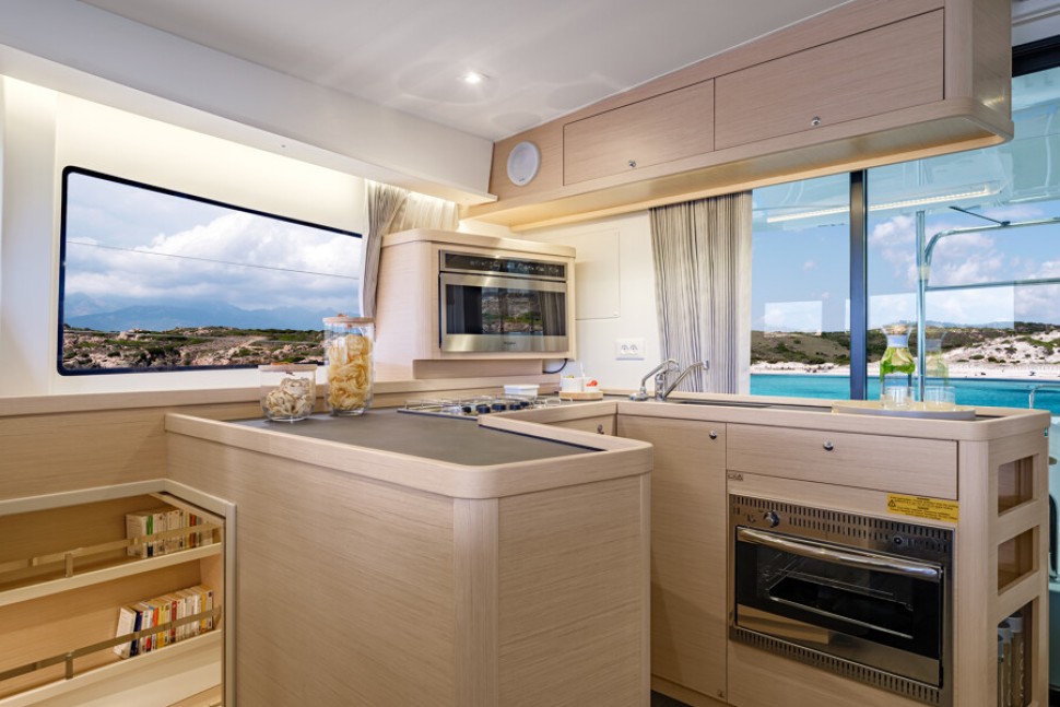Lagoon 42 interior 15