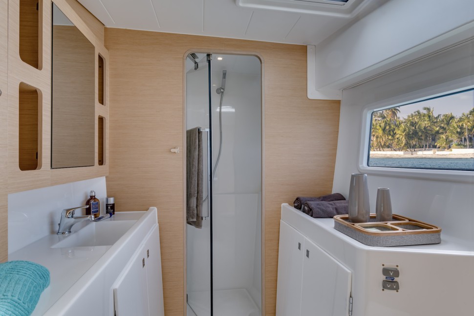 Lagoon 42 interior 20