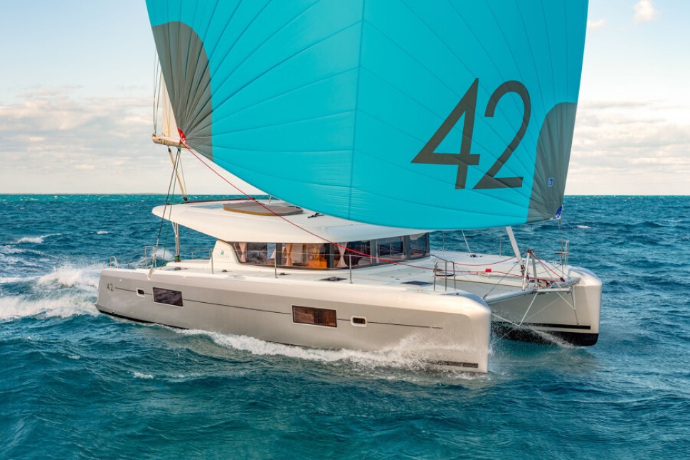 Lagoon 42 sailing 4