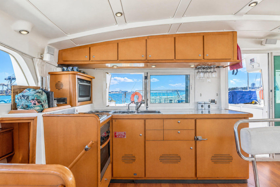 Lagoon 440 16 Galley Isabella