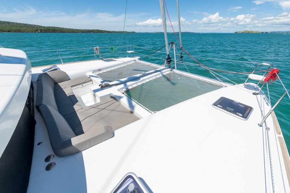 Lagoon 450S 09 Exterior