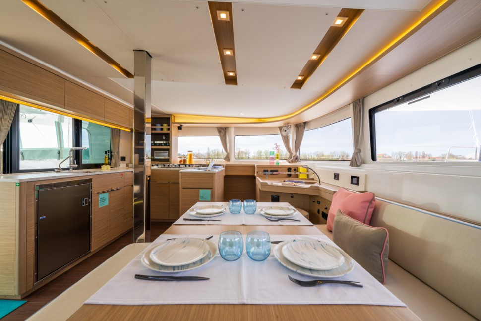 Lagoon 46 Iconic 14