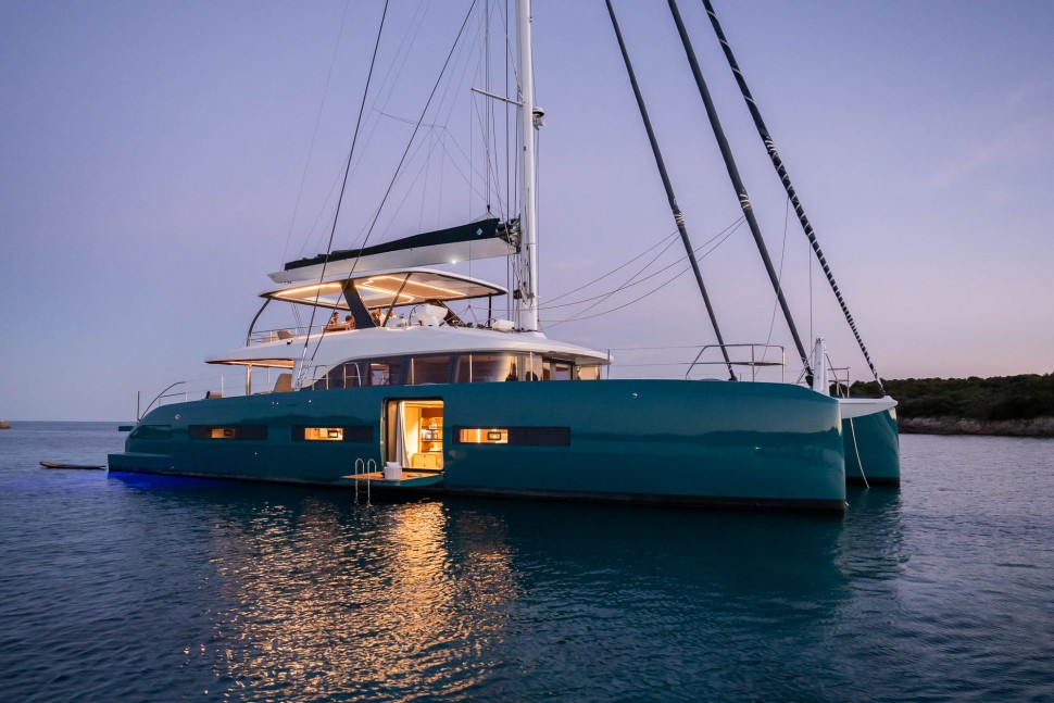 Lagoon 82 Sailing 04