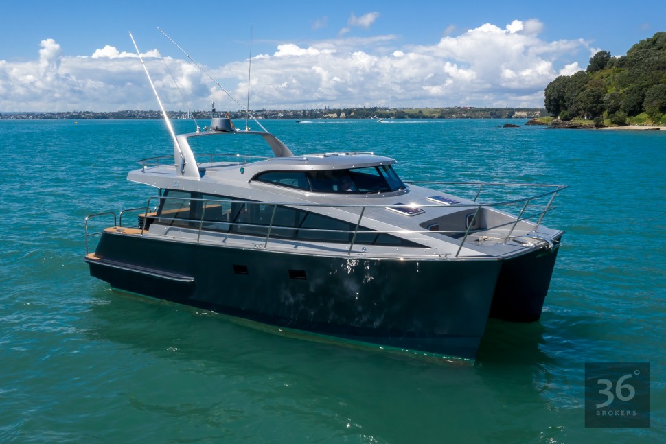 Lomocean Foiling Catamaran 8