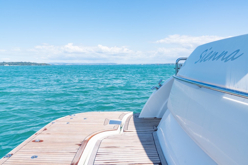 MARITIMO C50 19 swim platform