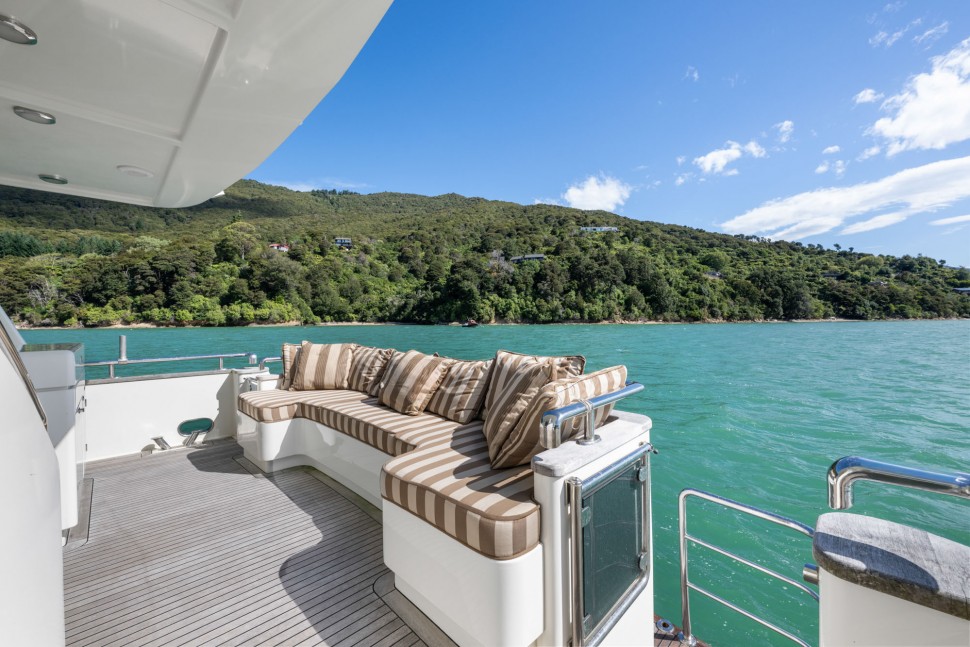 Marshall 60 16 Cockpit stbd.jpg