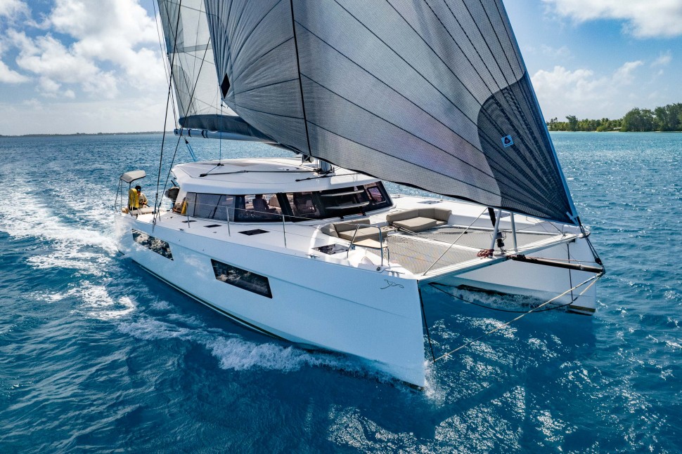 NAUTITECH 44 OPEN OWNER 3 CABIN 1