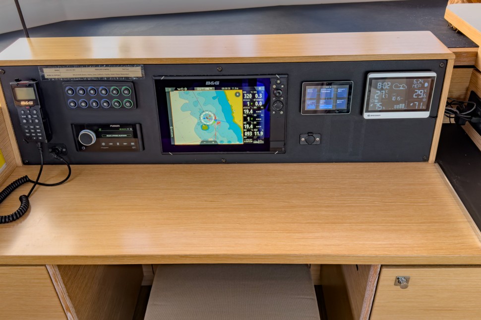 NAUTITECH 44 OPEN OWNER 3 CABIN 12