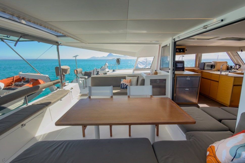 NAUTITECH 46 OPEN OWNER 13