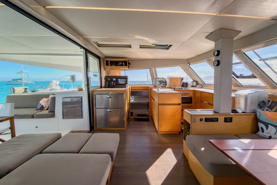NAUTITECH 46 OPEN OWNER 17