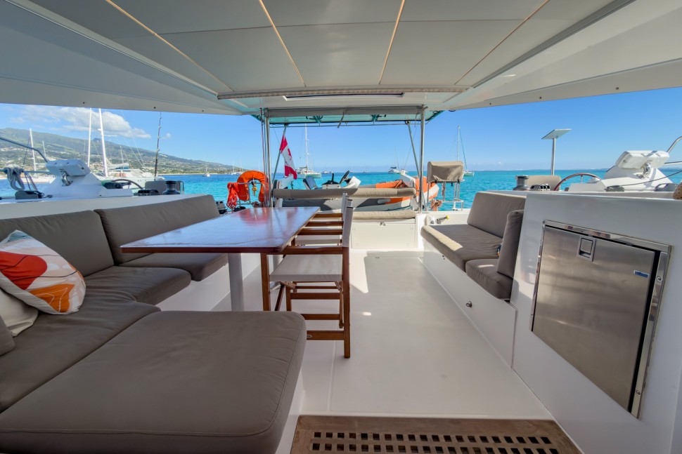 NAUTITECH 46 OPEN OWNER 18