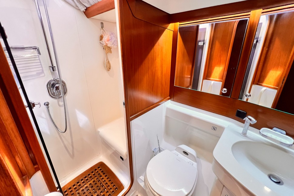 NAUTOR SWAN 60 19