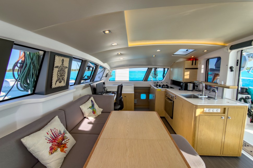 OUTREMER 51 14