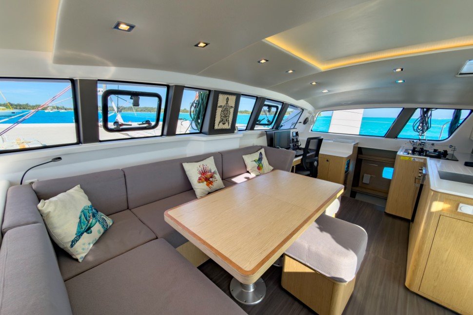 OUTREMER 51 15