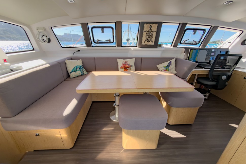 OUTREMER 51 18