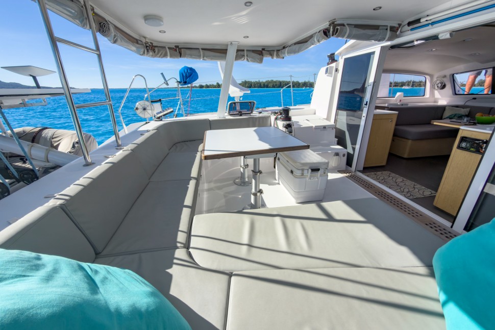 OUTREMER 51 6