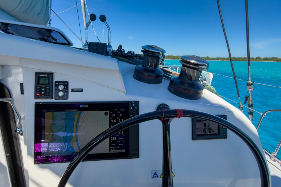 OUTREMER 51 9