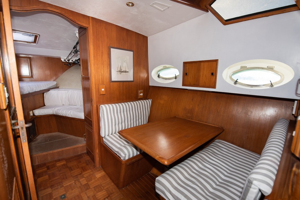 Ocean Alexander 46 Xanthe 15 saloon