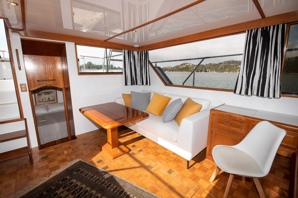 Ocean Alexander 46 Xanthe 9 saloon