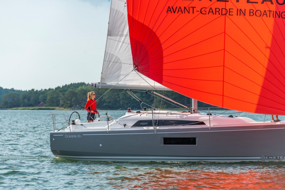 Oceanis 30.1 Beneteau navigation 17