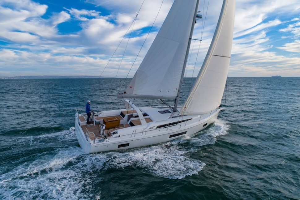 Oceanis 51.1 sailing 9