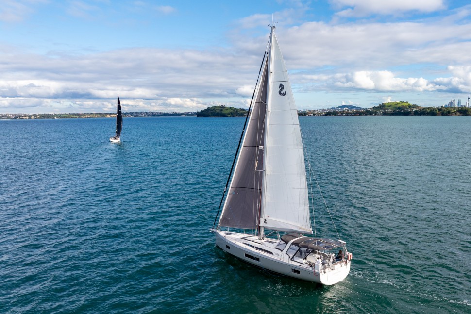 Oceanis 52.1 9