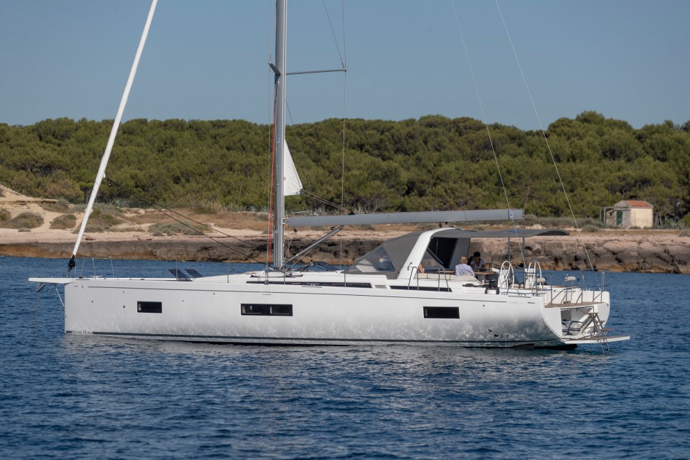 Oceanis Yacht 54 anchor 2