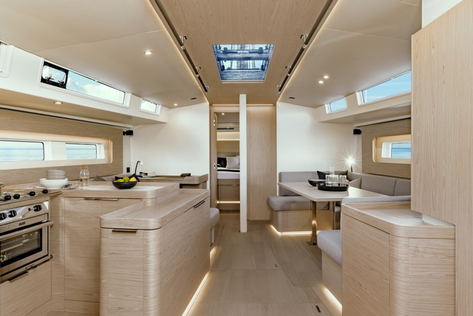 Oceanis Yacht 54 interior 2
